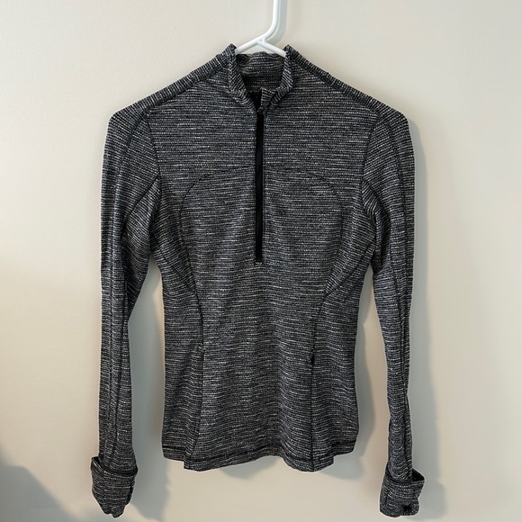 Lululemon Run Briskly 1/2 Zip - Size 4 - Picture 5 of 12